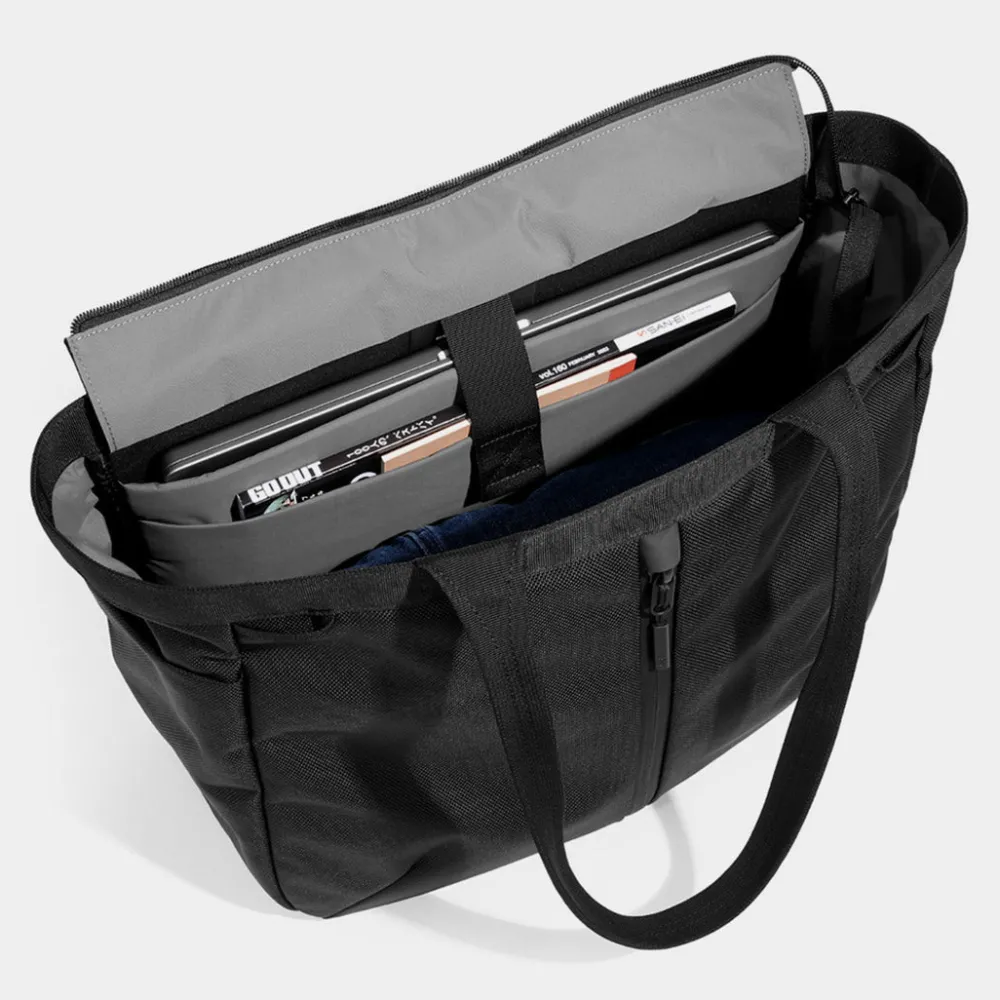 AER Briefcases|Tote Bags^/ City Tote black