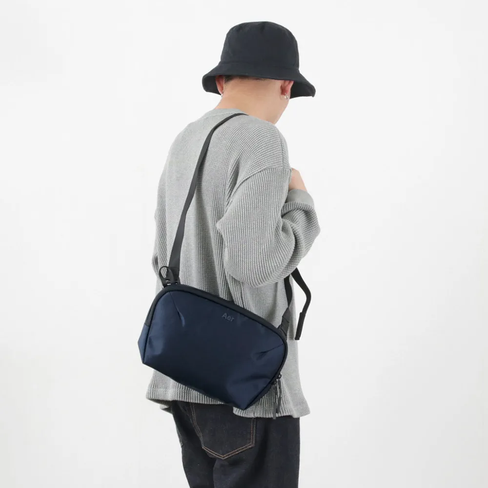 AER Shoulder Bags^/ Pro Sling