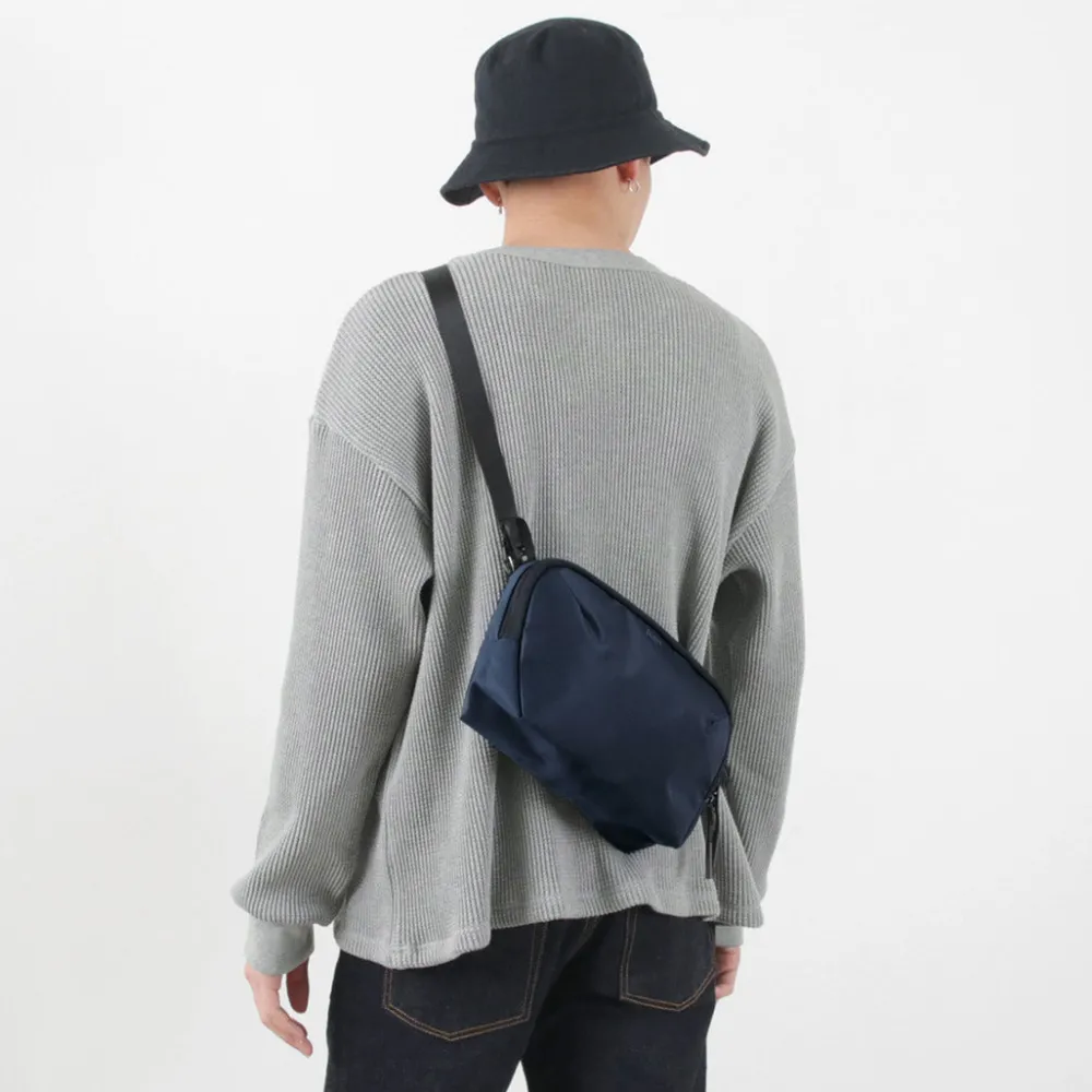 AER Shoulder Bags^/ Pro Sling