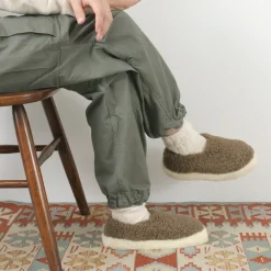 COLDBREAKER Other Goods^/ Siberian Slippers