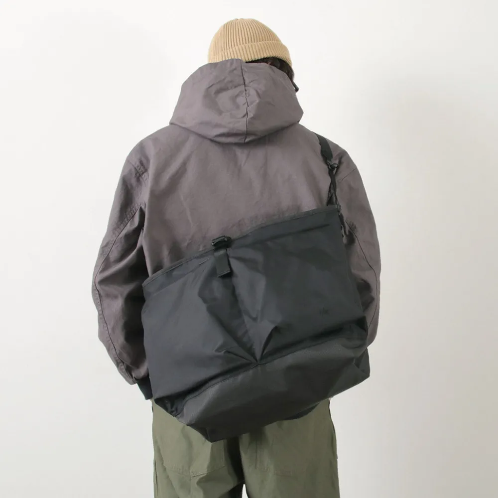 F/CE. Shoulder Bags^F/CE. / Lightweight courier shoulder bag