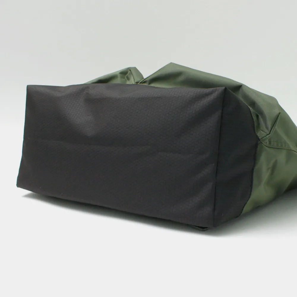 F/CE. Shoulder Bags^F/CE. / Lightweight courier shoulder bag