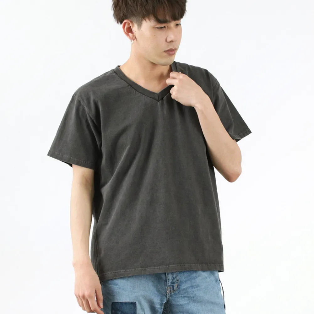 GOOD ON T-Shirts^/ Short sleeve V-neck T-shirt