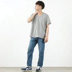 GOOD ON T-Shirts^/ Short sleeve V-neck T-shirt