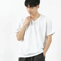 GOOD ON T-Shirts^/ Short sleeve V-neck T-shirt