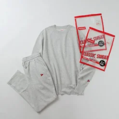 HEALTHKNIT Sweatshirts^/ Room Setup Sweatshirt