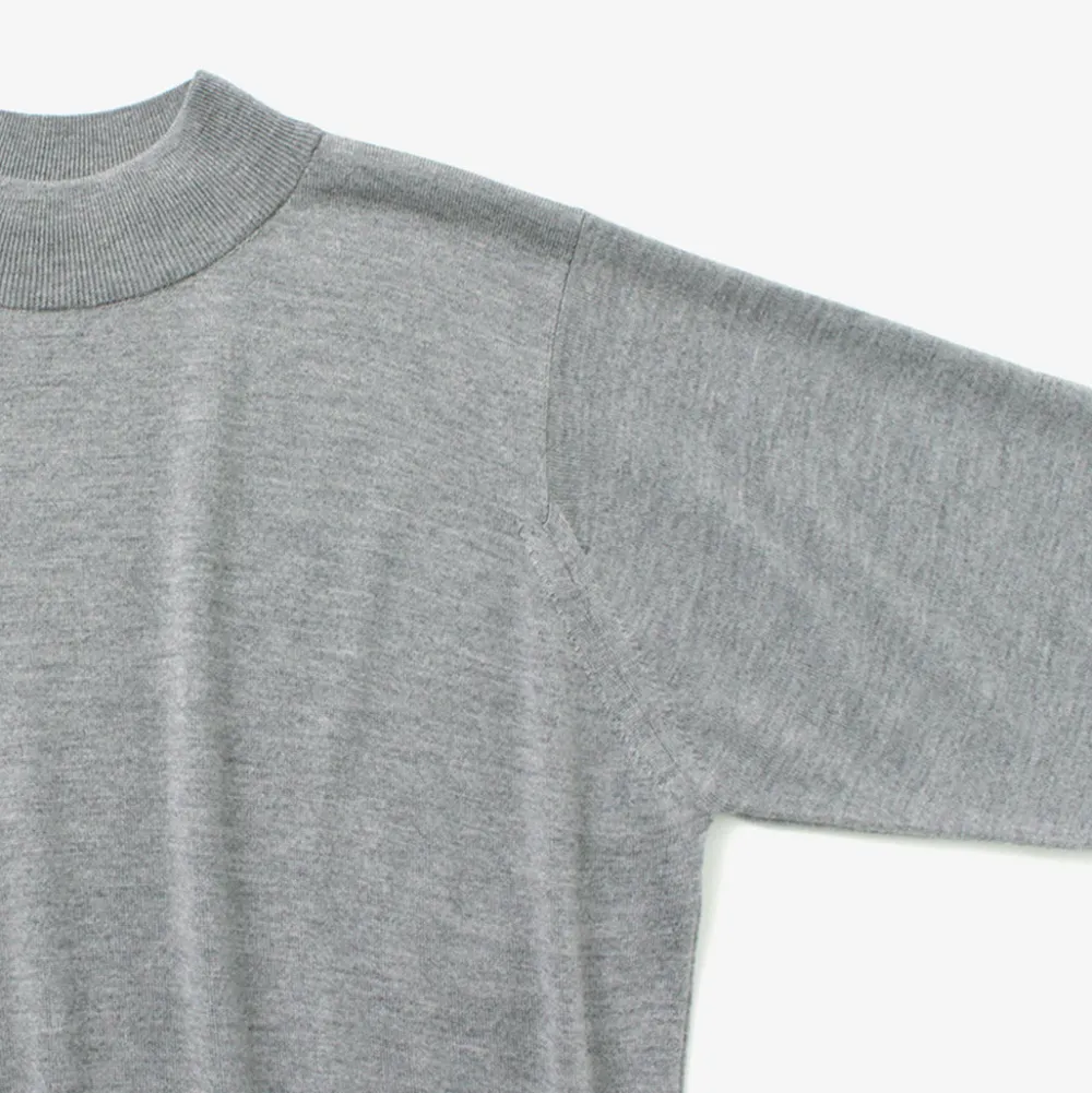 JOHN SMEDLEY Knits^/ Merino Wool 24 Gauge Mock Neck Knit