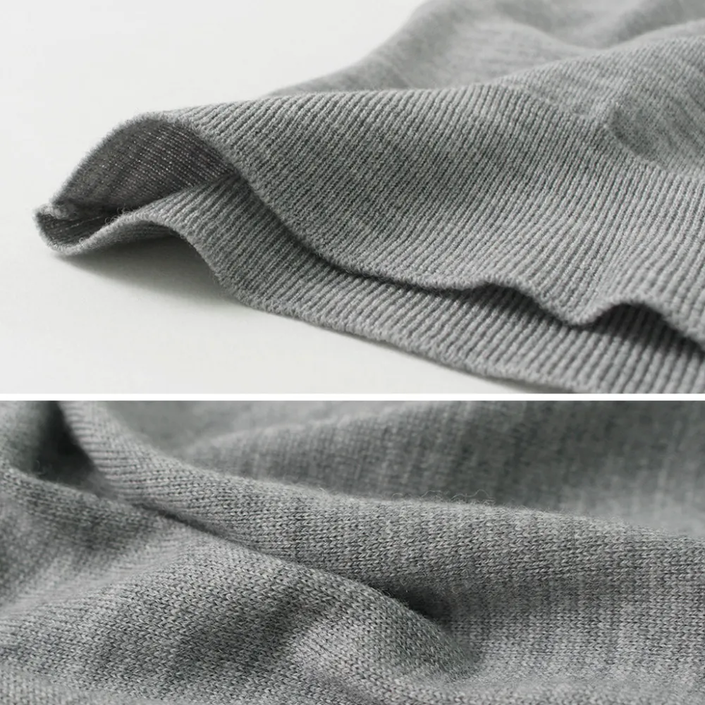 JOHN SMEDLEY Knits^/ Merino Wool 30 Gauge Turtleneck Knit MODERN FIT