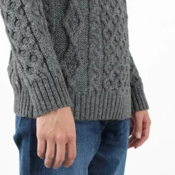 KERRY WOOLLEN MILLS Knits^/ 5 gauge 3-ply aran cable crew neck heavy knit