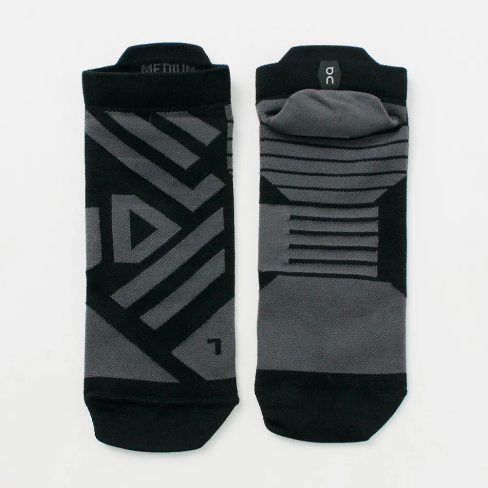 ON Socks^/ Performance Low Socks