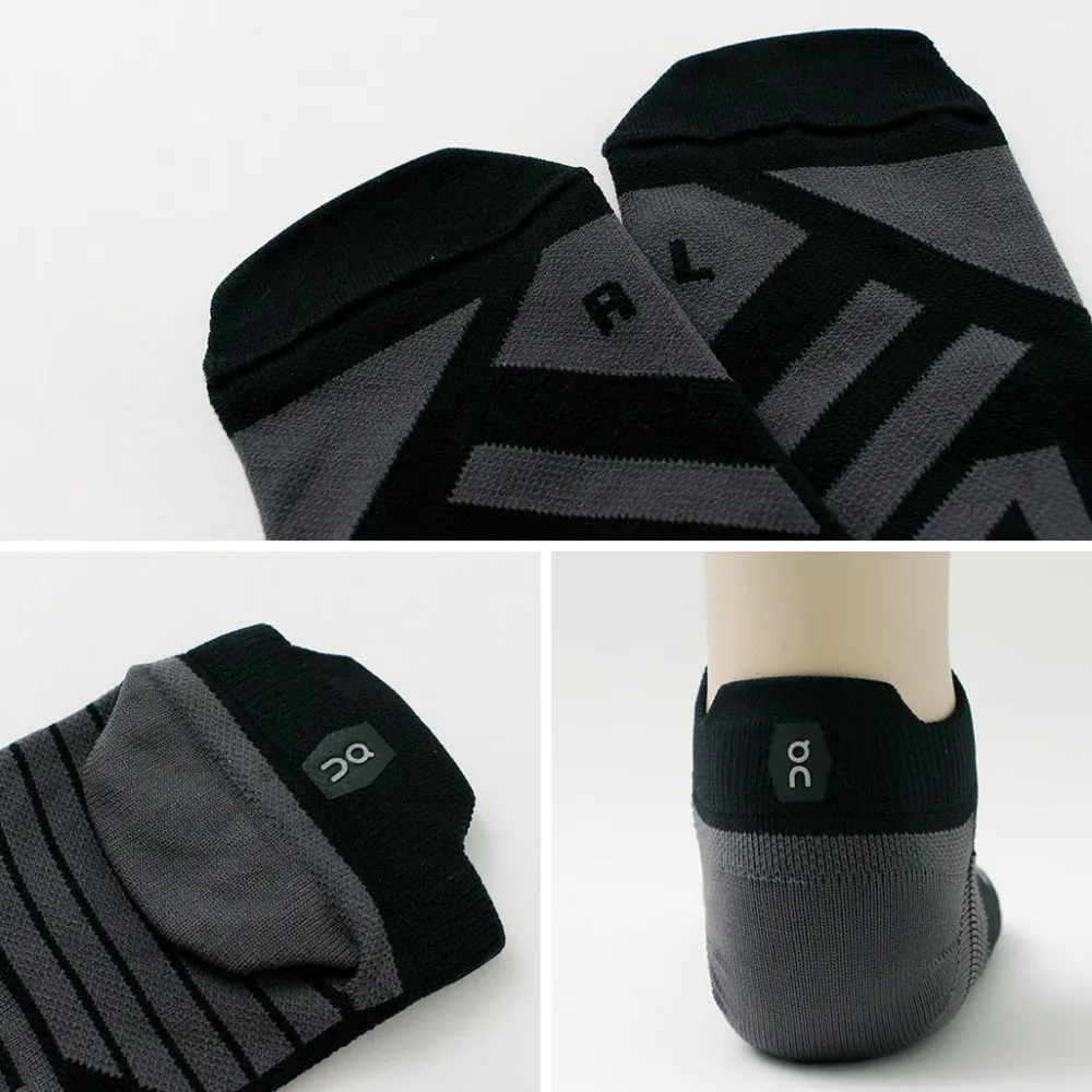 ON Socks^/ Performance Low Socks