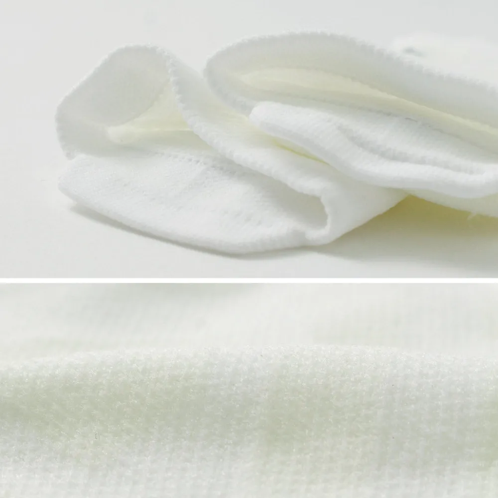 ON Socks^/ Performance Low Socks