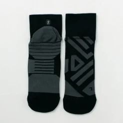 ON Socks^/ Performance Mid Socks