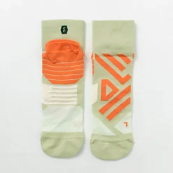 ON Socks^/ Performance Mid Socks