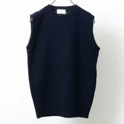 SOGLIA Knits^/ LANDNOAH British Wool Crew Neck Knitted Vest